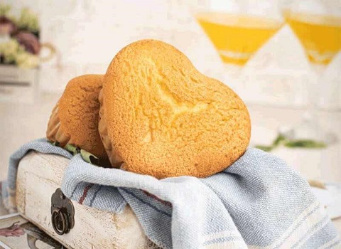 تصویر 2 از خرید و قیمت کیک قلبی ساده + فروش عمده